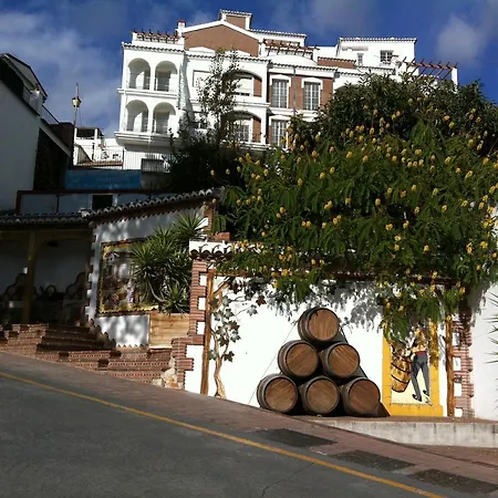 فندق مبيت وإفطار Casa-b Bed & Breakfast, Adults Recommended