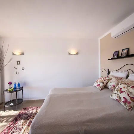 فندق مبيت وإفطار Casa-b Bed & Breakfast, Adults Recommended